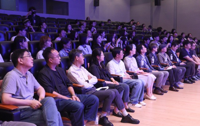 中韓高校東方美學(xué)的當(dāng)代轉(zhuǎn)譯與跨文化生產(chǎn)系列學(xué)術(shù)活動在我校成功舉辦